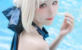 说好的只是一张图片，结果眼睛都离不开Kitkat Cosplay的阿尔托莉雅Alter泳装